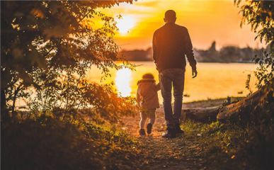 2020父亲节给岳父的祝福语_父亲节给公公的问候语精选70句