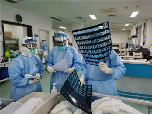 1594108947200397.jpg 战疫一线党旗红公益专题片在线观看心得体会观后感2020【5篇】