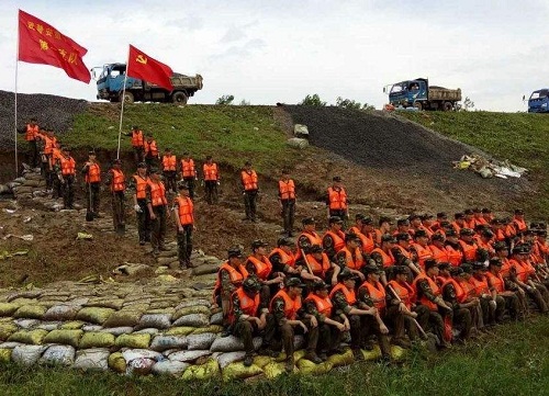 2020抗洪救灾的感人事迹材料5篇