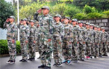 2020初一学生军训励志口号大全80句