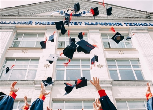 大学开学自我介绍简短5篇