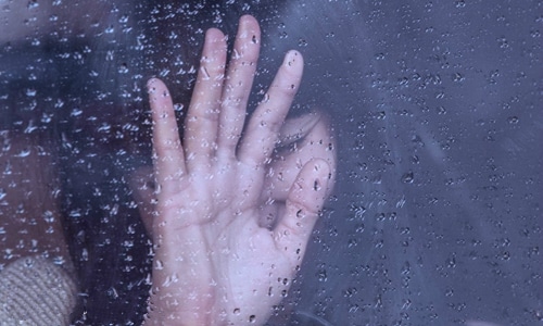 适合下雨天发的朋友圈句子